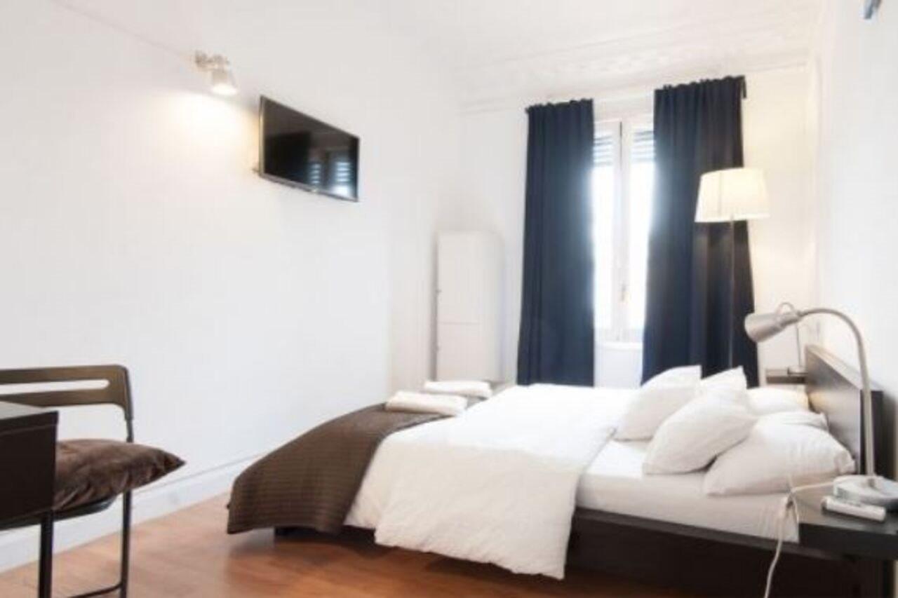 Wow Hostel Barcelona Exteriör bild