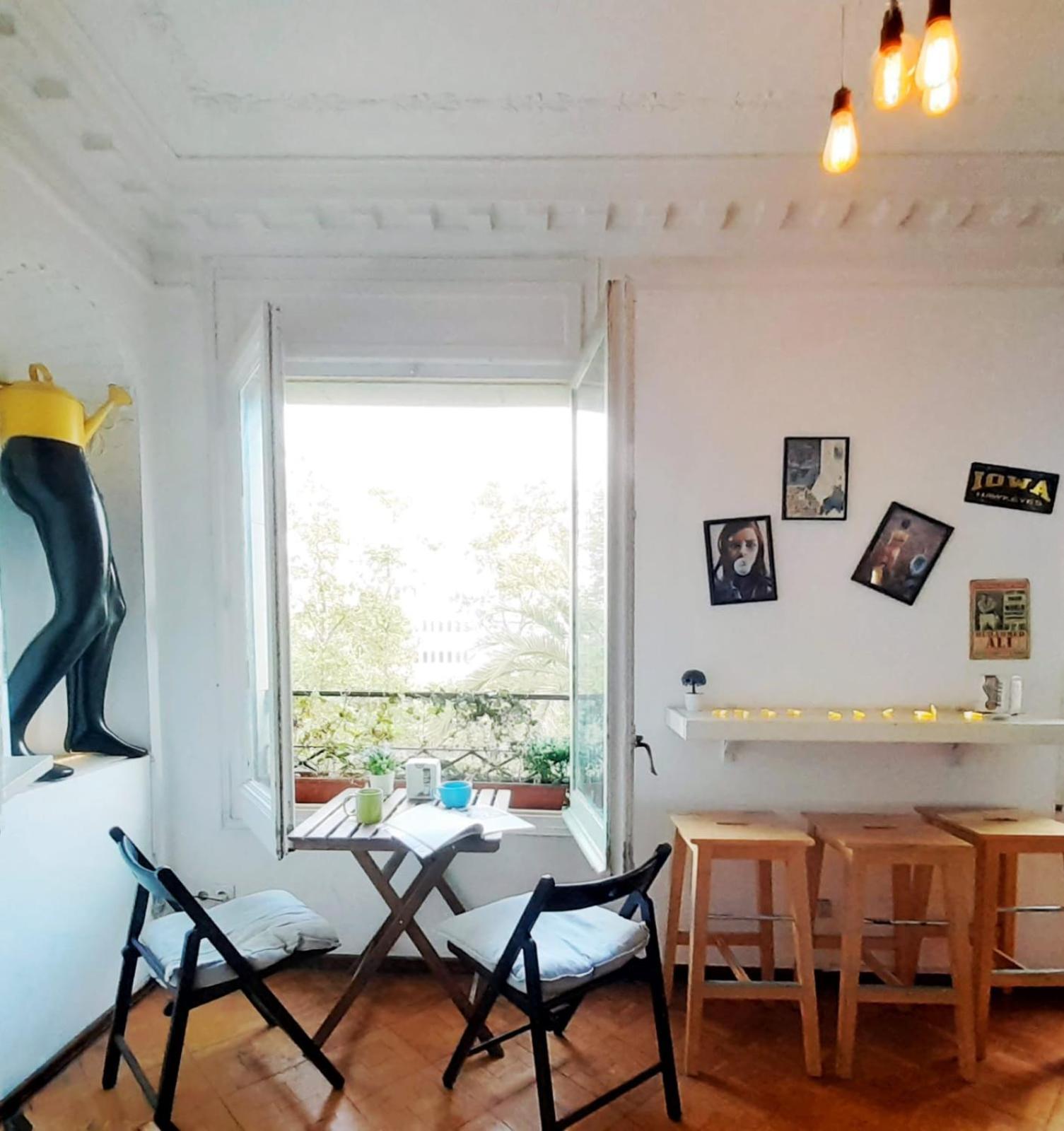 Wow Hostel Barcelona Exteriör bild