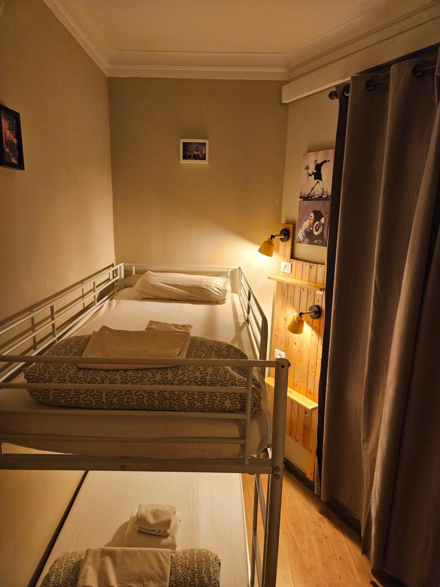 Wow Hostel Barcelona Exteriör bild