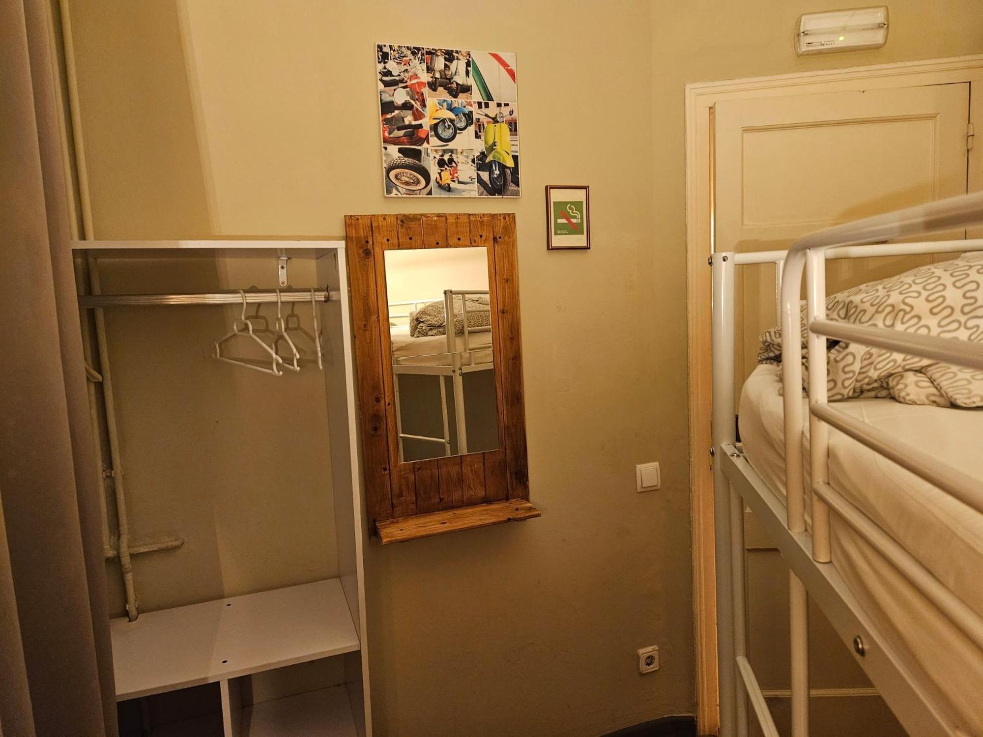 Wow Hostel Barcelona Exteriör bild
