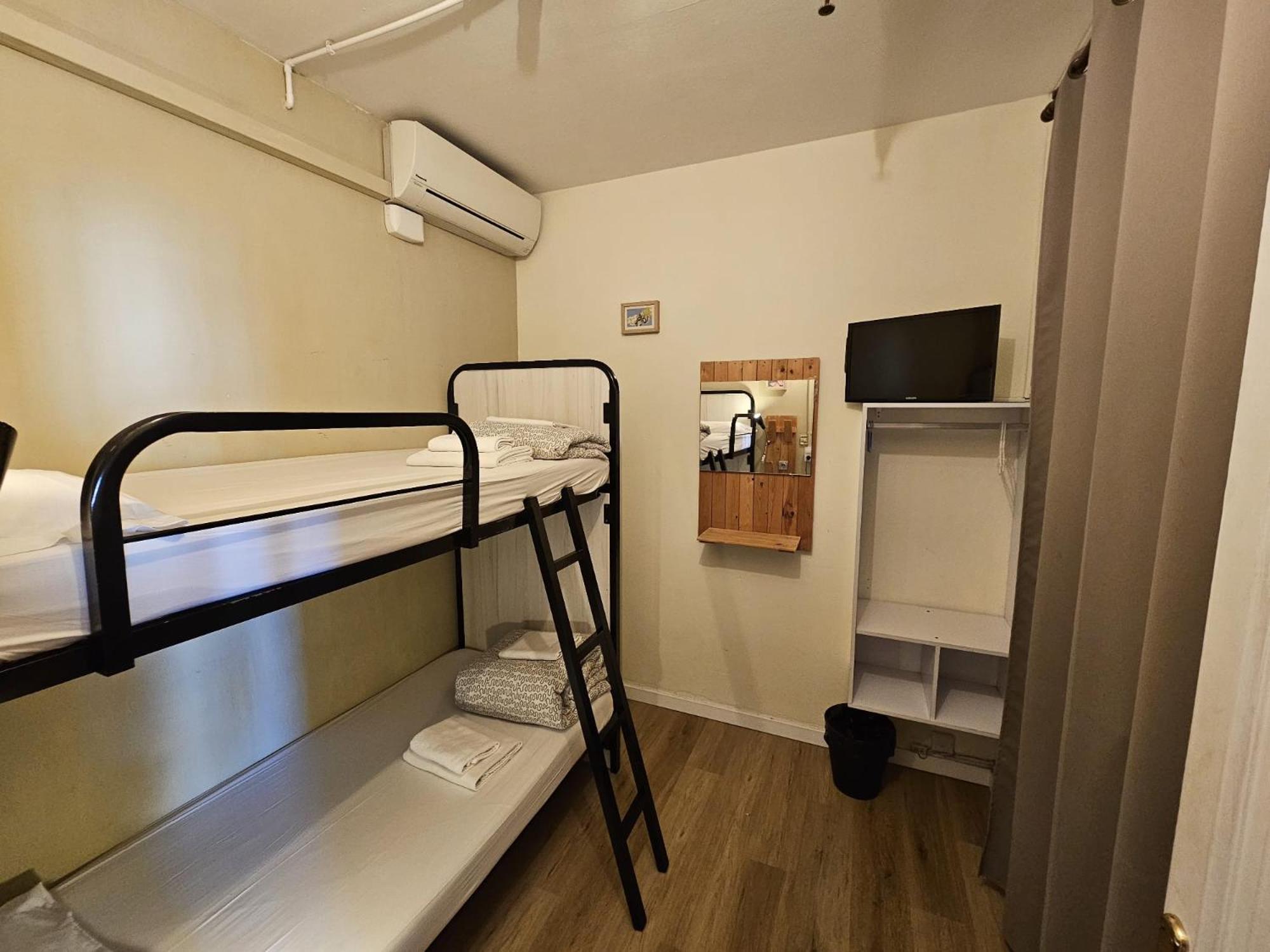 Wow Hostel Barcelona Exteriör bild